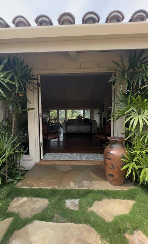 Rancho Santa Fe, CA 92067,6858 Las Colinas