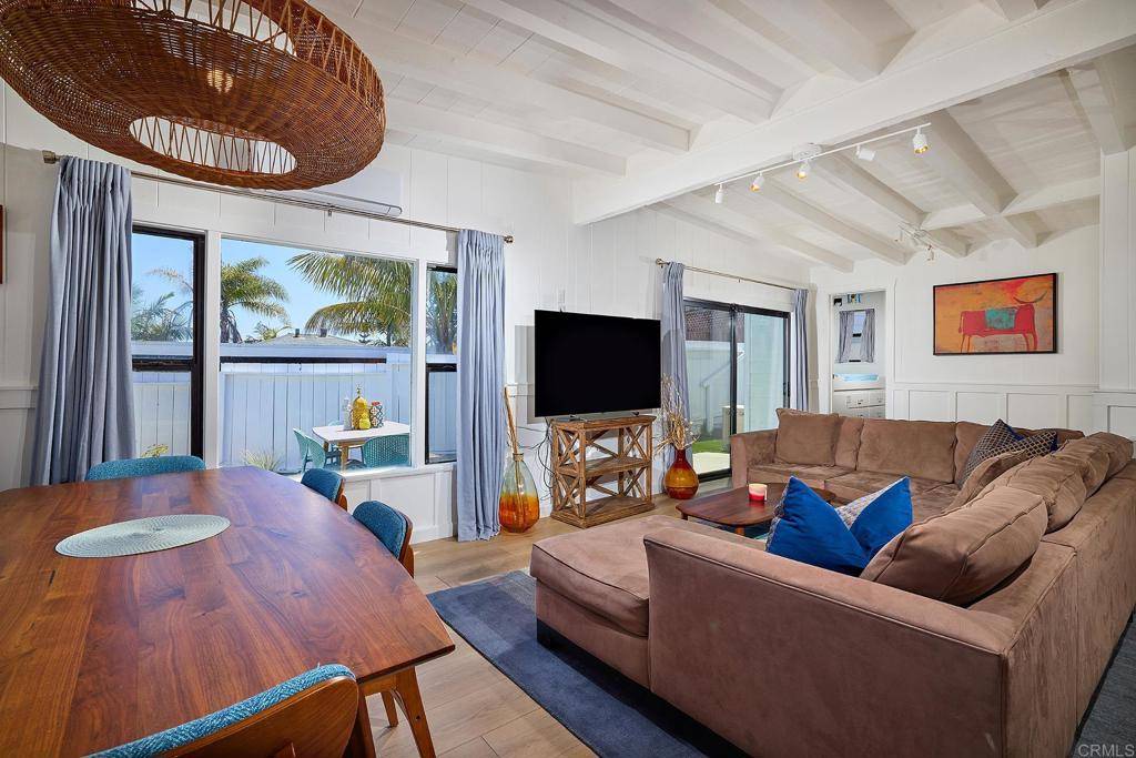 Solana Beach, CA 92075,319 Clark ST