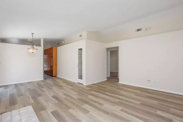 Escondido, CA 92029,2035 Badger Gln