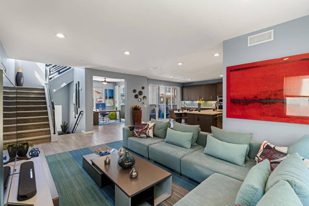 San Diego, CA 92108,8355 Summit WAY
