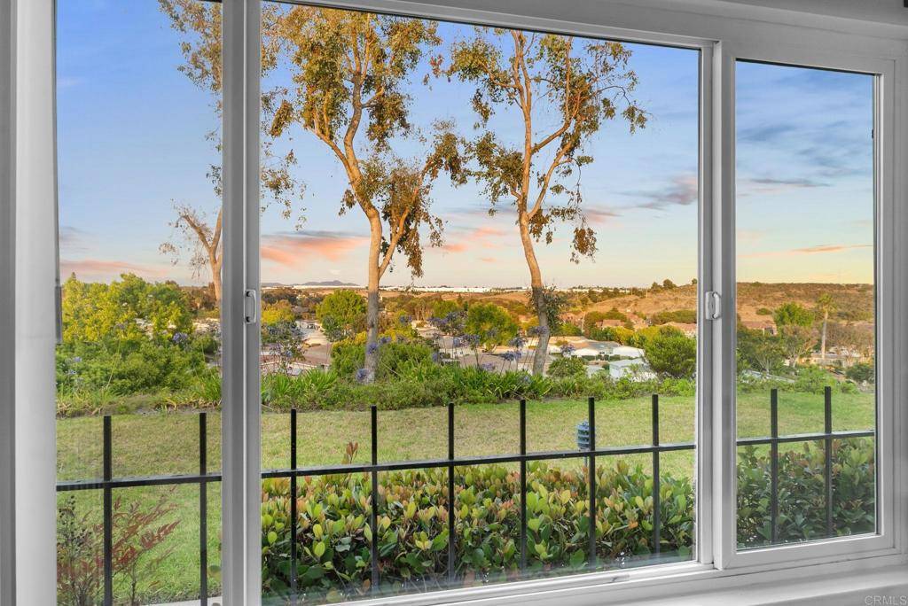 Oceanside, CA 92057,3839 Vista Campana S #32
