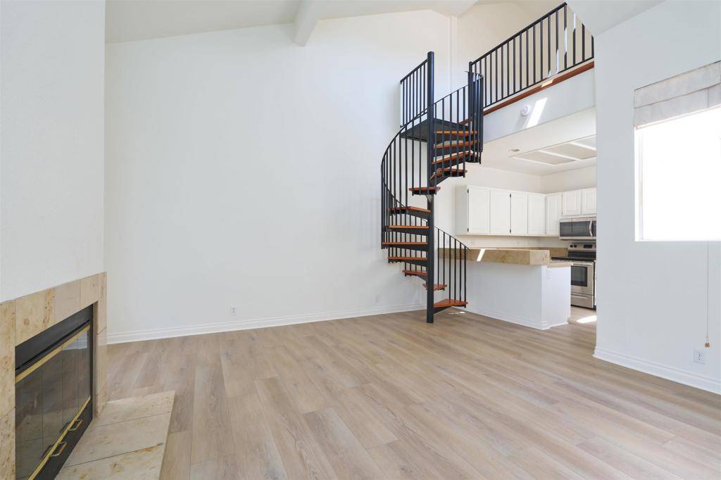 San Diego, CA 92122,7224 Shoreline DR #172