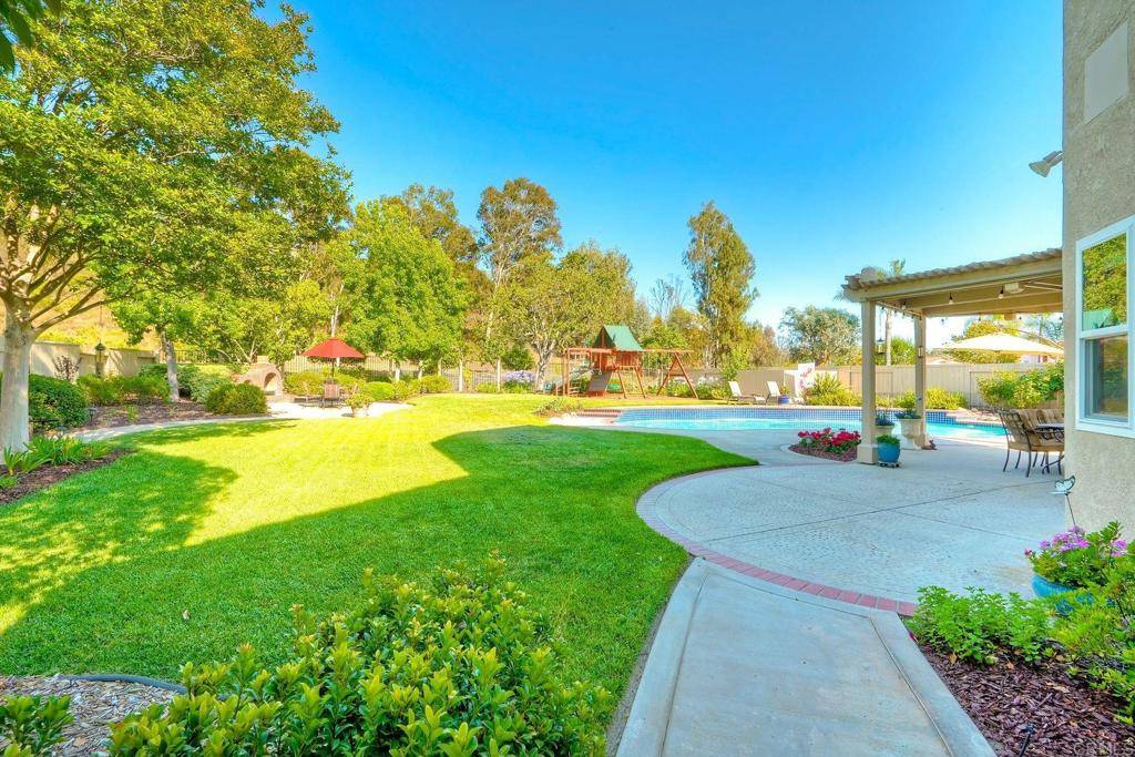 Poway, CA 92064,14013 Saddlewood DR
