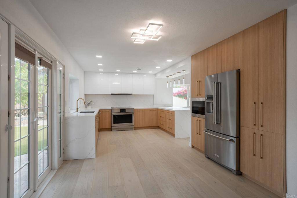 Encinitas, CA 92024,407 Via Ultimo