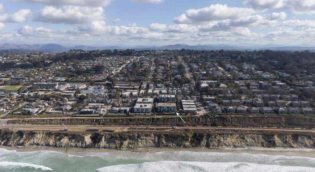 Del Mar, CA 92014,424 Stratford CT #B11