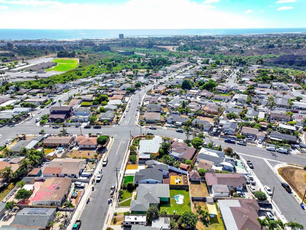 Oceanside, CA 92058,1708 Loretta ST