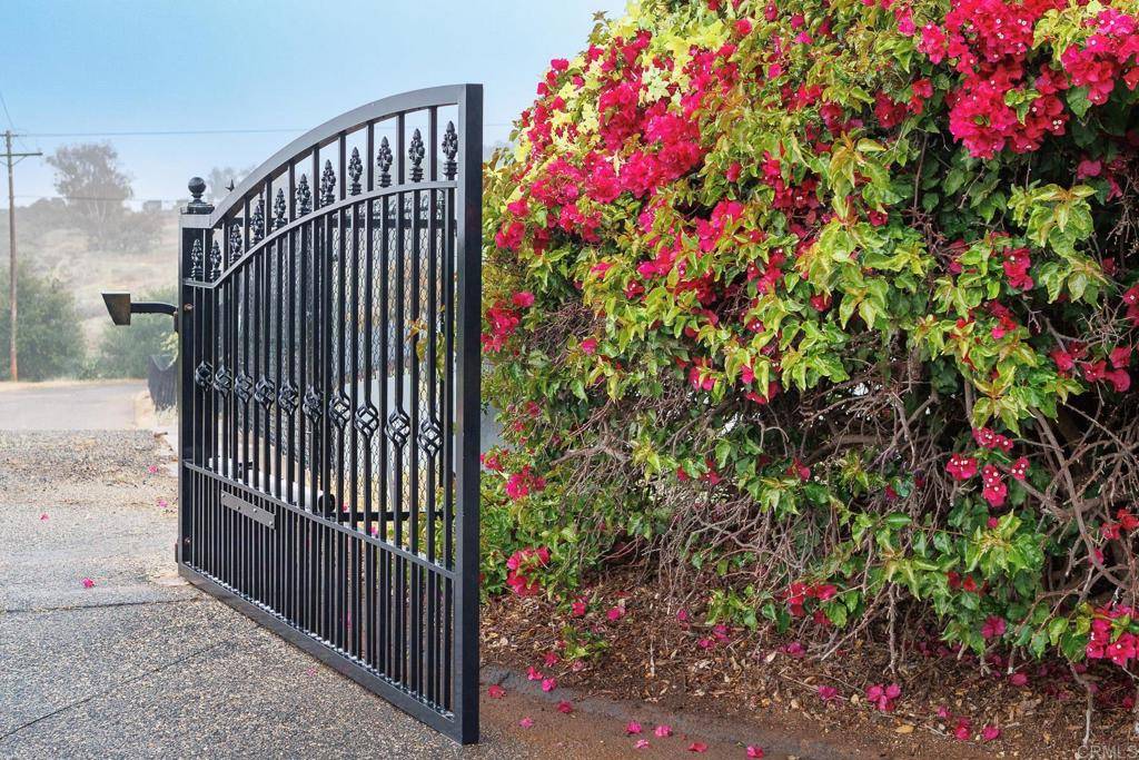 Valley Center, CA 92082,15519 Villa Sierra