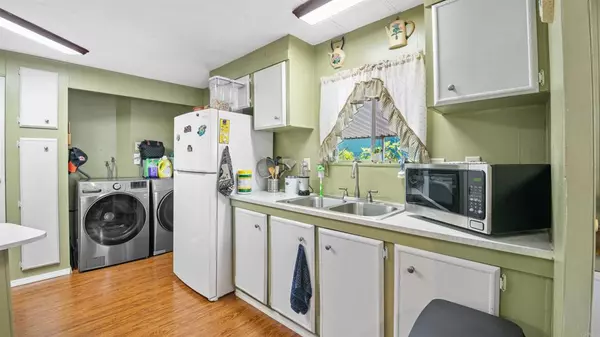 Escondido, CA 92027,2700 E Valley Parkway #315