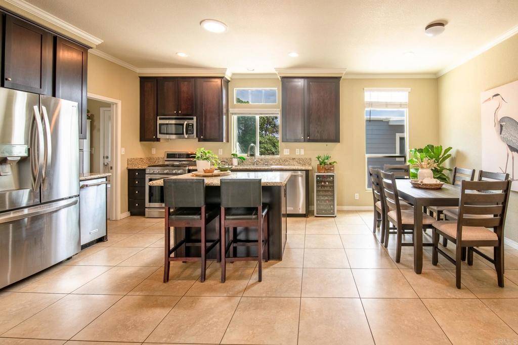 Carlsbad, CA 92011,6508 Friendly PL