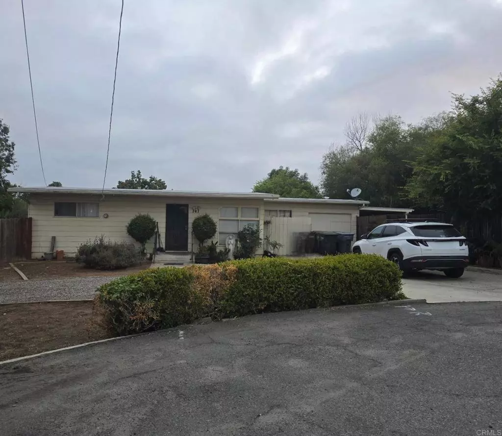 Vista, CA 92081,747 McGavran Drive