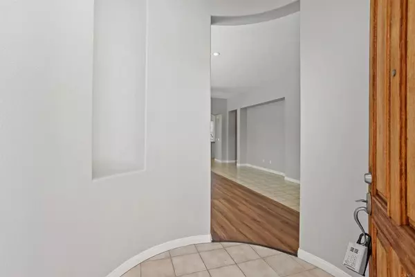 Carlsbad, CA 92009,3223 Rancho Quartillo