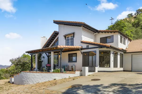 Fallbrook, CA 92028,9202 Moon Ridge RD