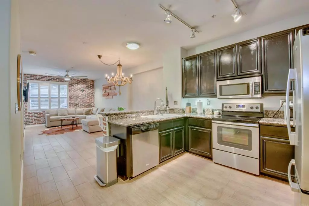 San Diego, CA 92101,350 K ST #211