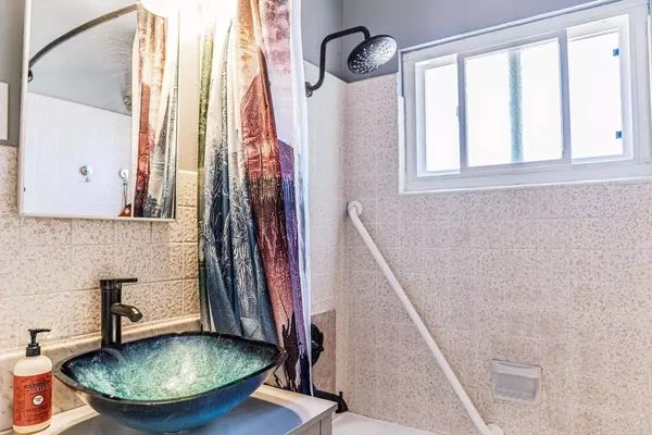 El Cajon, CA 92020,741 N Pierce ST