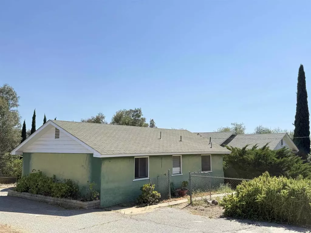 Fallbrook, CA 92028,1705 E Alvarado ST
