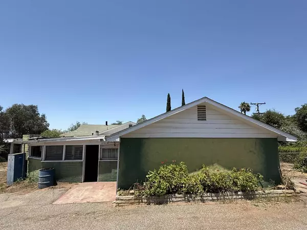 Fallbrook, CA 92028,1705 E Alvarado ST