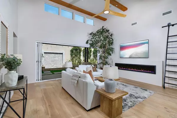 Encinitas, CA 92024,177 N Vulcan AVE