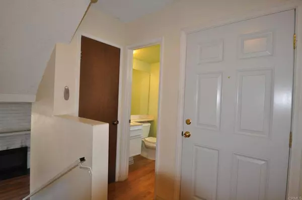 Vista, CA 92084,974 Marlin DR