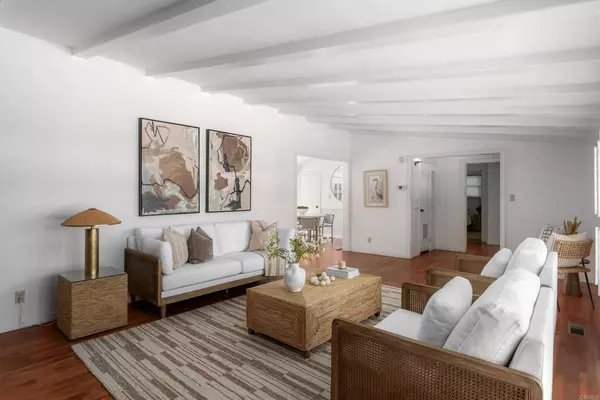 La Jolla, CA 92037,1381 W Muirlands DR