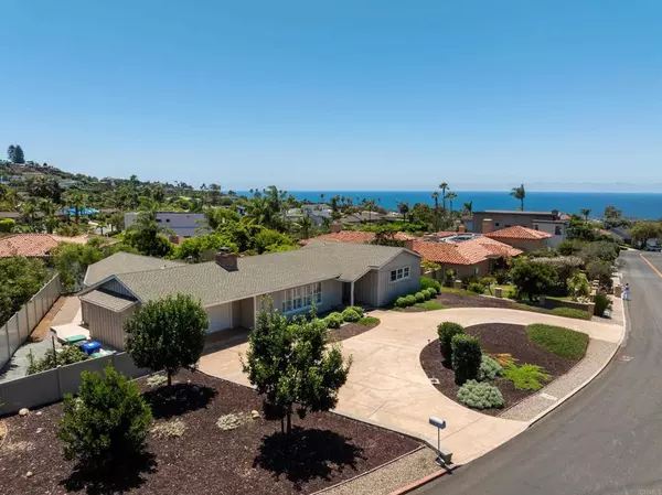 1381 W Muirlands DR, La Jolla, CA 92037