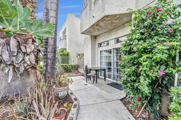 20920 COMMUNITY ST #7, Canoga Park, CA 91304