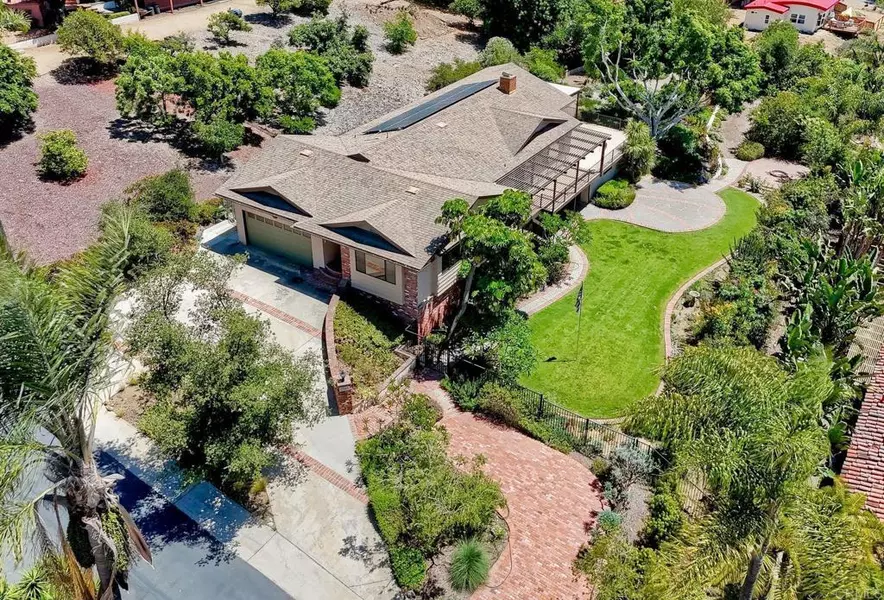 338 Skyline DR, Vista, CA 92084