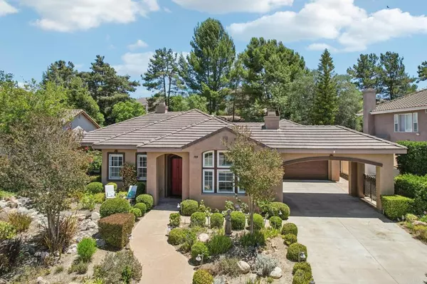 744 Inverlochy DR, Fallbrook, CA 92028