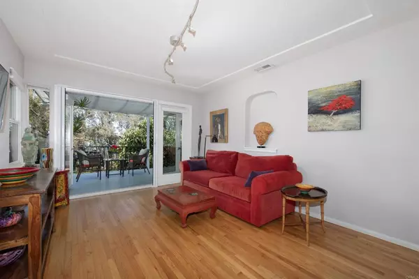 San Diego, CA 92116,4358 Proctor PL