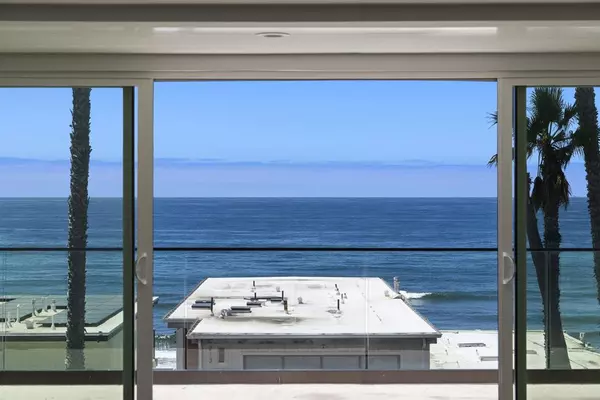 Oceanside, CA 92054,212 S Pacific ST