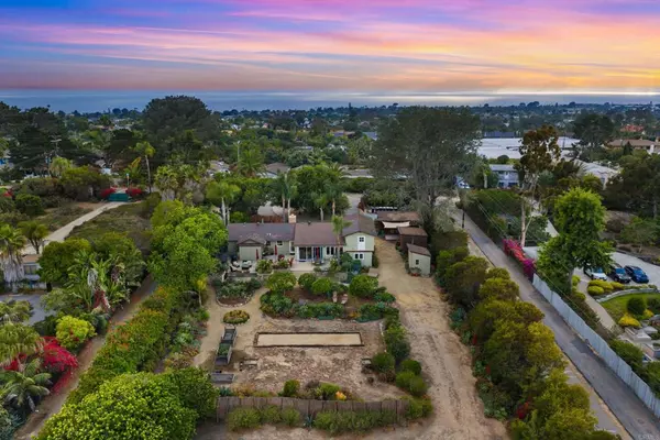 Encinitas, CA 92024,1567 Crest DR