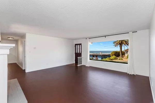 Solana Beach, CA 92075,513 Canyon DR