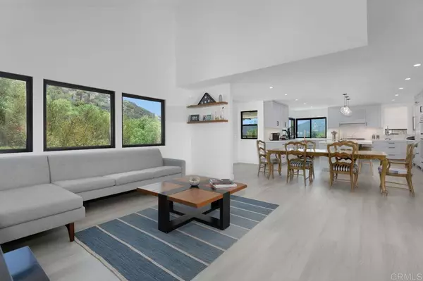 Escondido, CA 92029,3453 Via Loma Vista