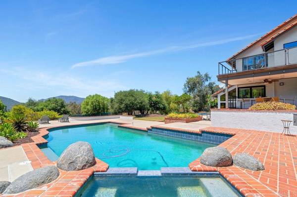 3453 Via Loma Vista, Escondido, CA 92029