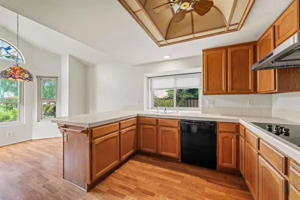 Vista, CA 92081,2652 Coronado PL