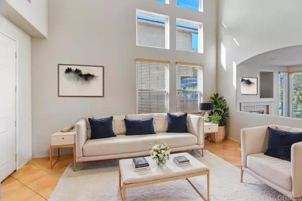 18761 Caminito Pasadero #102,  San Diego,  CA 92128