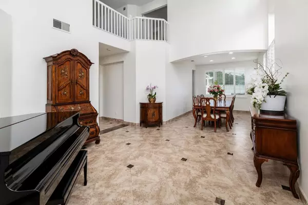 Carlsbad, CA 92011,1014 Beacon Bay Dr.
