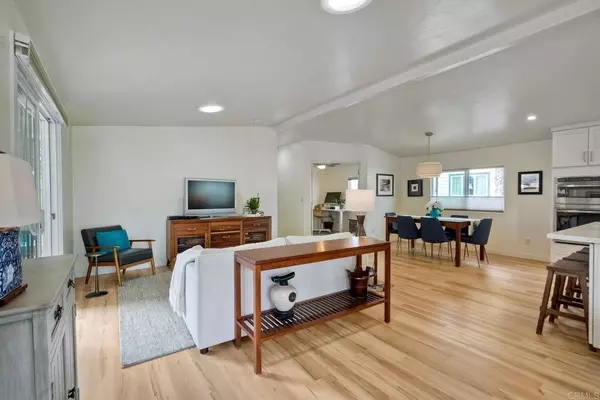 Encinitas, CA 92024,699 N Vulcan AVE #SPC 113