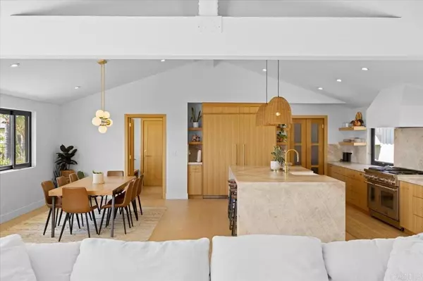 Carlsbad, CA 92008,3170 Falcon Drive