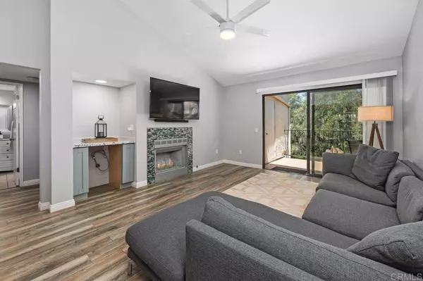7319 Calle de Fuentes, Carlsbad, CA 92009
