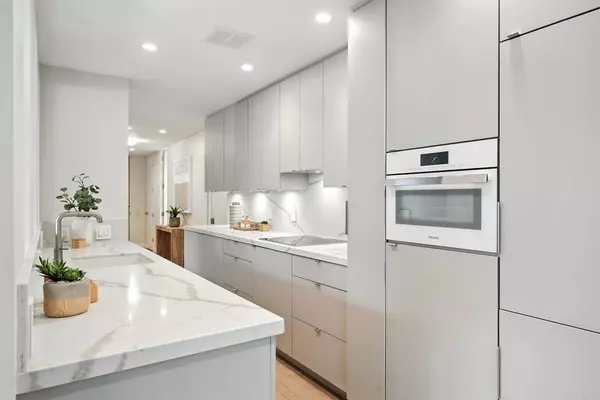 La Jolla, CA 92037,800 PROSPECT ST #1F