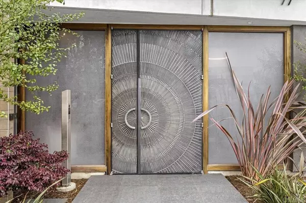 Carlsbad, CA 92008,2677 State ST #301