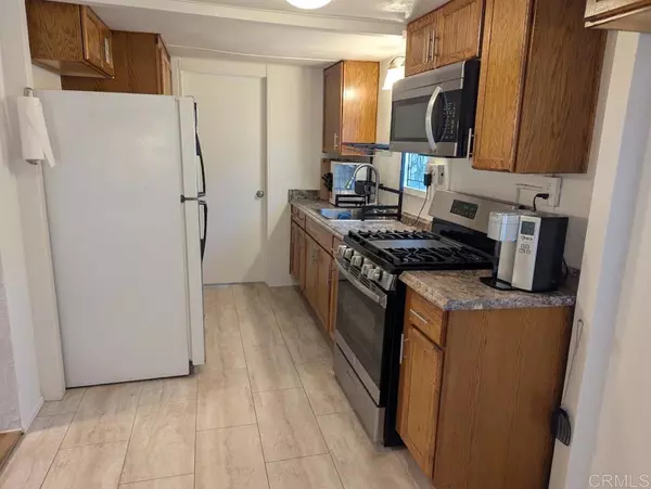 Escondido, CA 92027,25484 Lake Wohlford RD #E18
