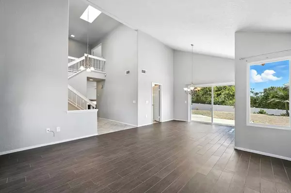 Carlsbad, CA 92010,2639 Sutter ST