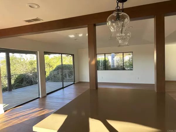 Carlsbad, CA 92009,2454 Torrejon PL