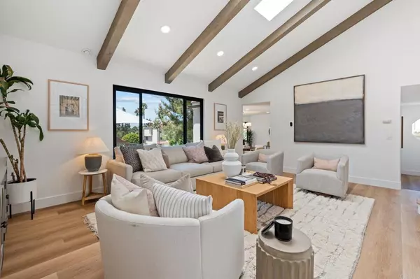 6801 6803 El Fuerte ST, Carlsbad, CA 92009