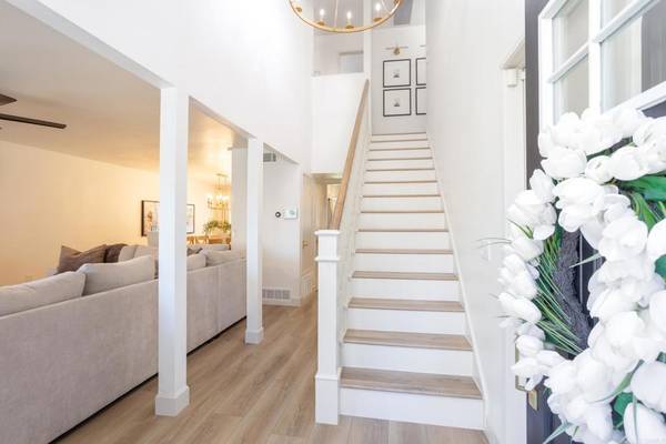 Vista, CA 92083,1037 Phillips ST