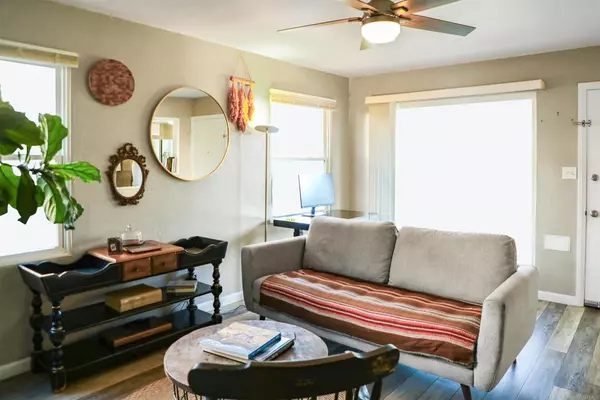 San Diego, CA 92115,6162 Streamview DR