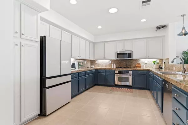 2534 Navarra DR #C, Carlsbad, CA 92009