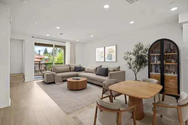 Escondido, CA 92025,408 Carina