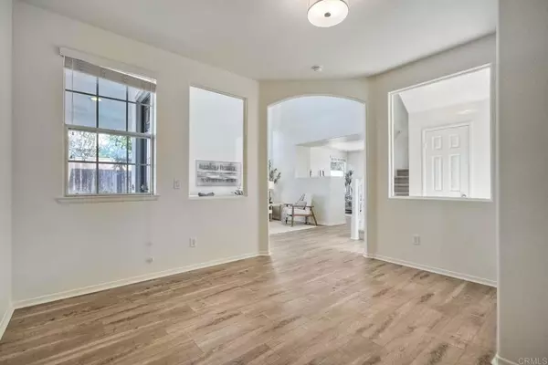 Carlsbad, CA 92011,1083 Beacon Bay DR